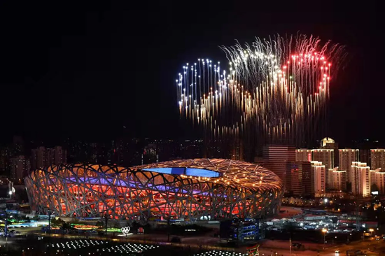 北京2022年冬奥会开幕式在中建集团翻新改造的“鸟巢”举行2.png