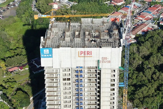 由中建承建的马来西亚沙巴州第一高楼全面封顶4.jpg