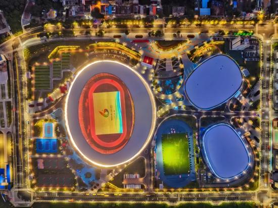 海南首个装配式体育场精彩亮相2.jpg