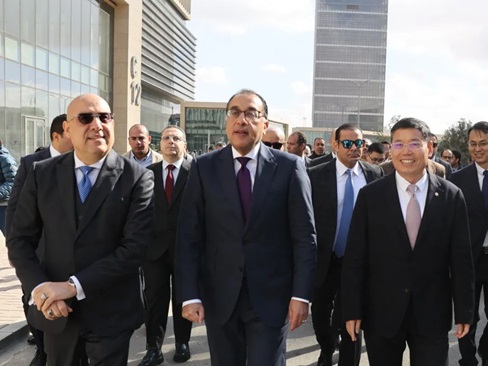 埃及总理穆斯塔法·马德布利出席埃及新首都CBD项目办公楼标段验收启动仪式2.jpg