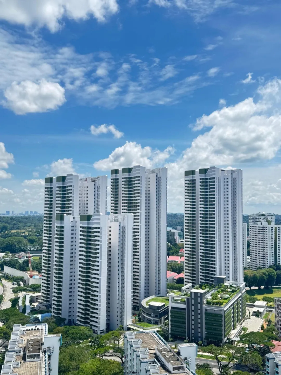 中国建筑大巴窑政府组屋N4C30项目顺利交付1.jpg