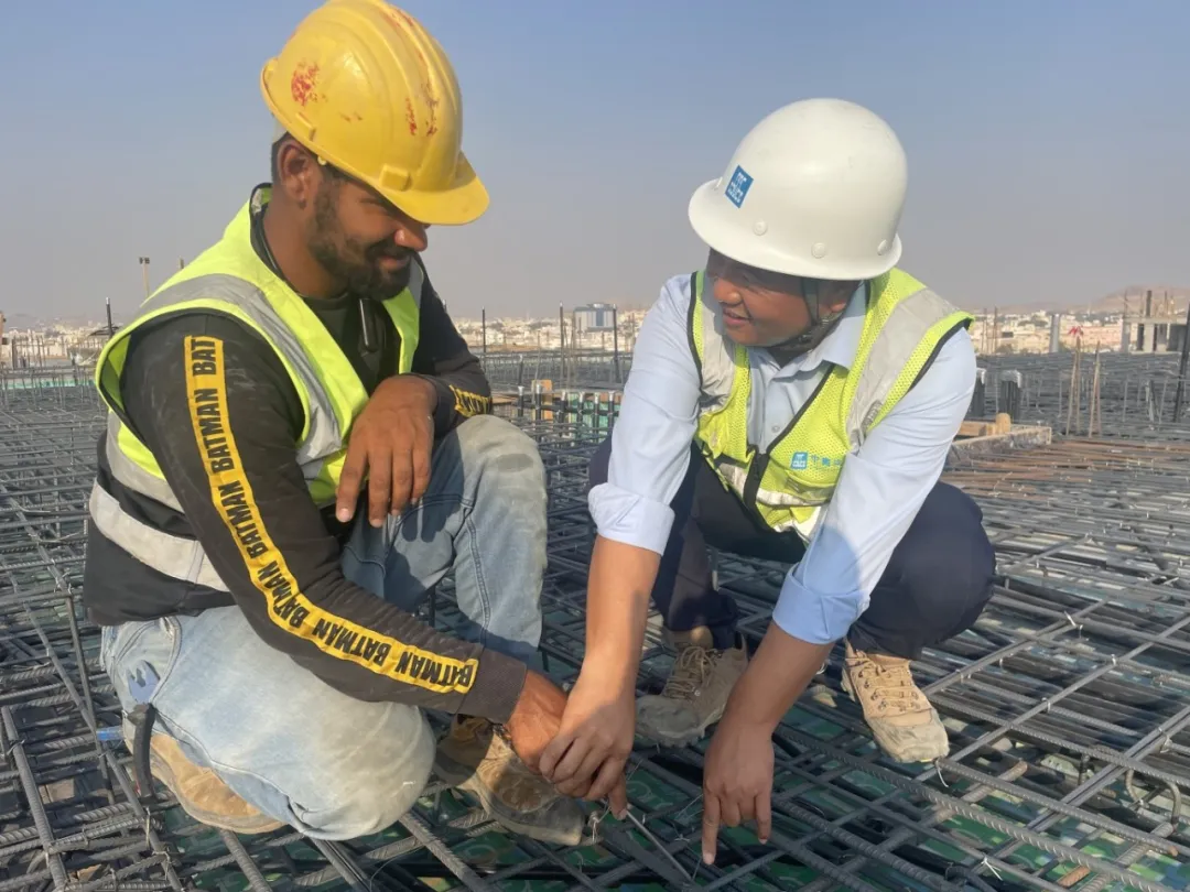 Up We Build:走进中国“师父”与外国“徒弟”的师徒情缘1.png Up We Build:走进中国“师父”与外国“徒弟”的师徒情缘1.png