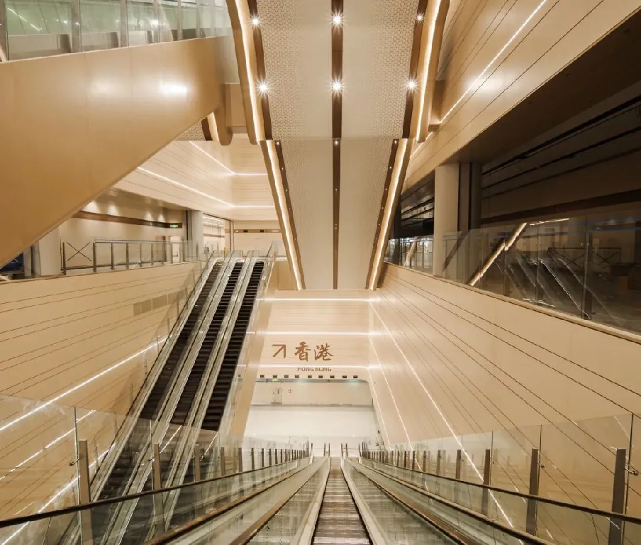 中国建筑承建的皇岗口岸正式开通-7.png