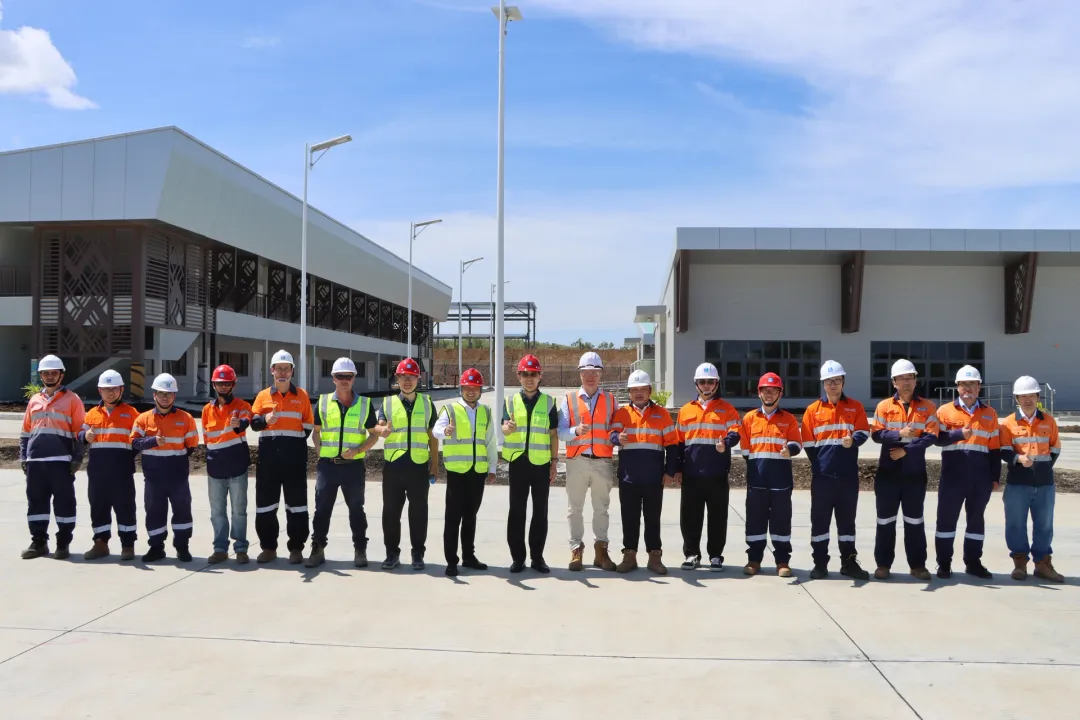 中国驻巴布亚新几内亚大使赴巴新LNG钢结构设备产业园项目考察（2）.png