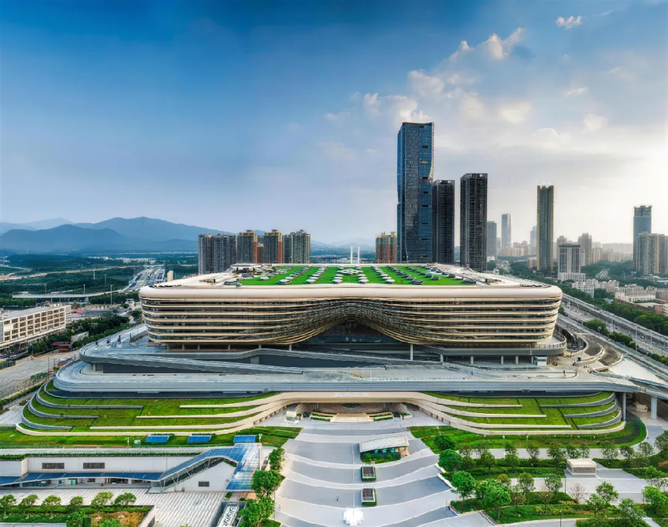 中国建筑承建的皇岗口岸正式开通-8.png